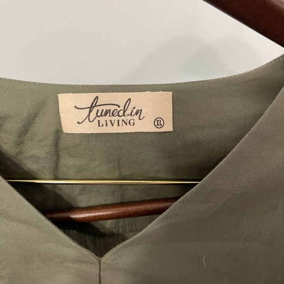 Olive puff long sleeve blouse - Picture 5 of 8